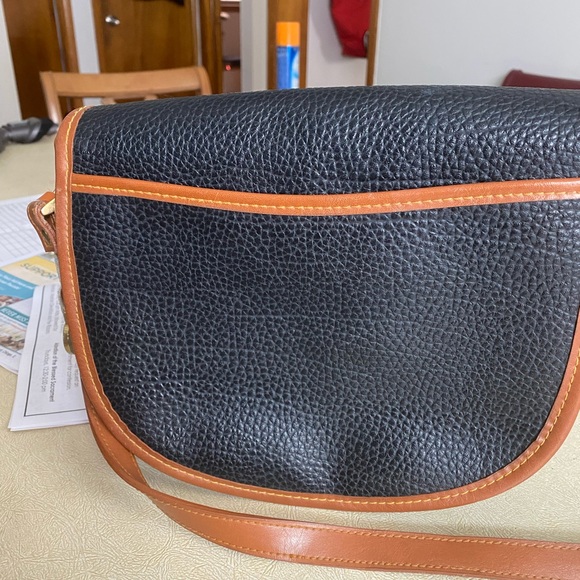 Vintage Dooney and Bourke Handbag - Picture 5 of 7